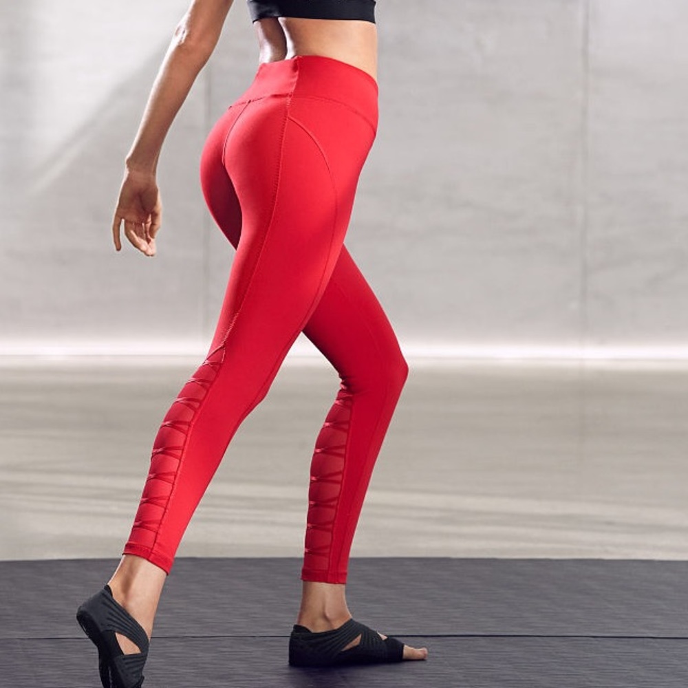 VS knockout leggings